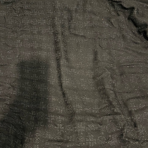 Tory Burch black logo scarf - Picture 4 of 4